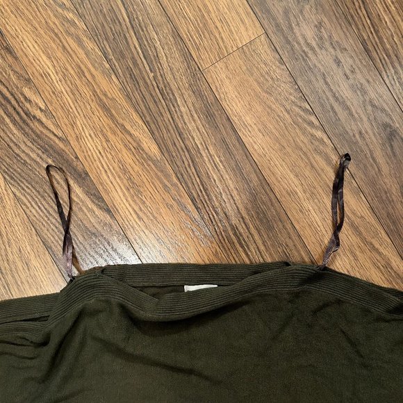 Green Costa Blanca Sweater with semi dolman slit open sleeves - Picture 4 of 9